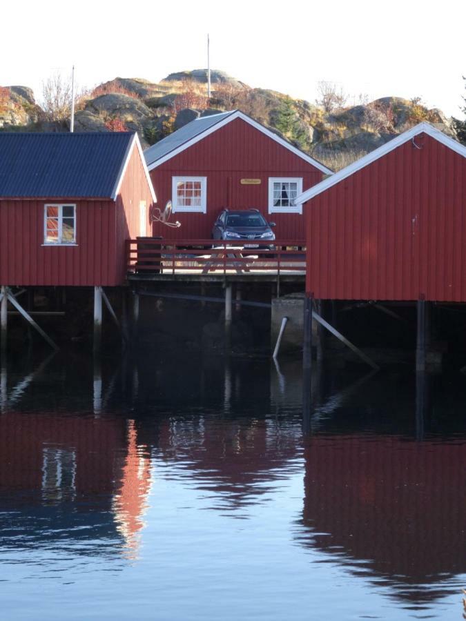 Tinabua Rorbu Lofoten ستامسوند المظهر الخارجي الصورة
